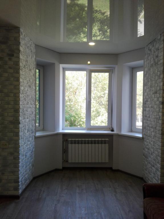 Apartment On Kryvorizhstal Street 35-24 Kryvyj Rih Eksteriør billede
